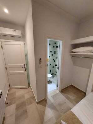 Classic Double Room, 1 Double Bed, City View | Free WiFi