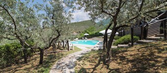 Alvavista1 apartment with pool, 20 minutes drive from Assisi center