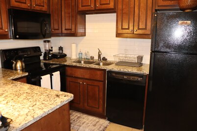 Cute Comfy Clean Conyers Condo