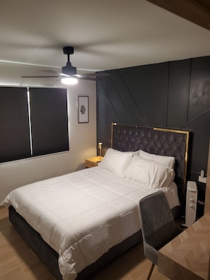 2 bedrooms, in-room safe, desk, iron/ironing board