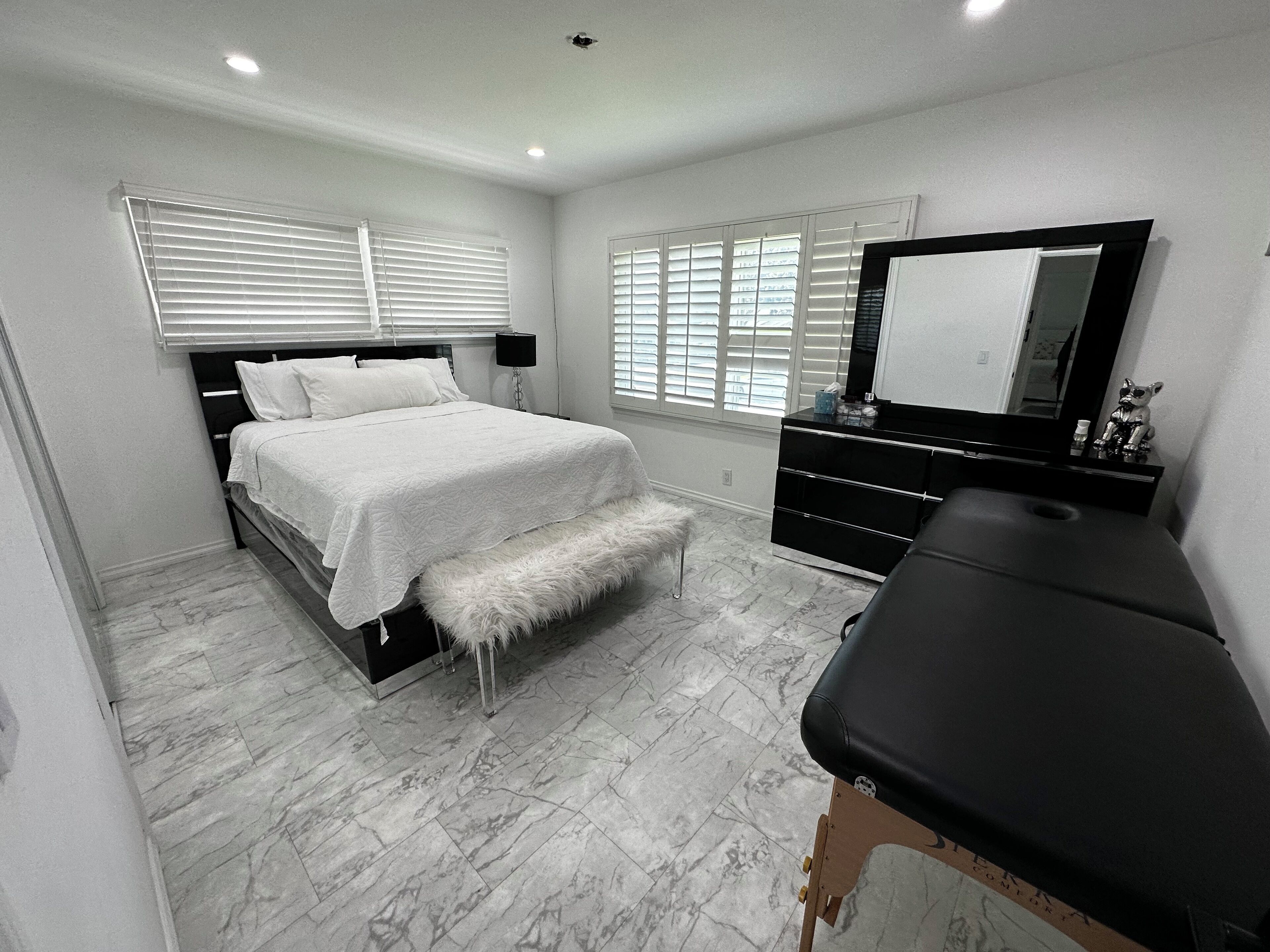 Ferros/tábuas de passar roupa, Wi-Fi, roupa de cama