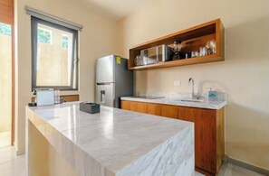 Micro-ondes, plaque de cuisson