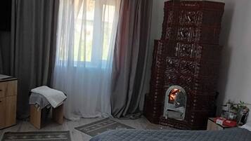 2 habitaciones, tabla de planchar con plancha, wifi y ropa de cama