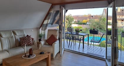 großzügige - moderne - neue - familienfreundliche Ferienwohnung - Poolnutzung