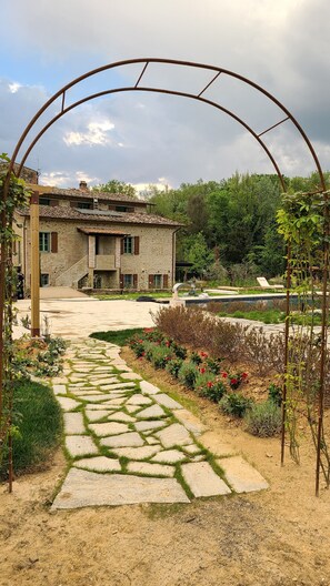Outdoor pool - La Torre sulla via Francigena (Gambassi Terme)