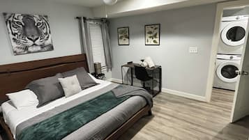 1 bedroom, iron/ironing board, free WiFi