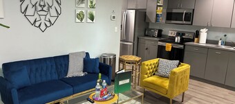 Chic King BD Safari Space Near Downtown + Nightlife
