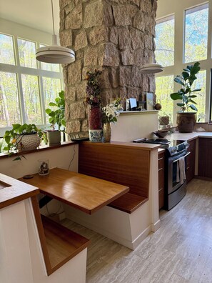 Kühlschrank, Ofen, Herdplatte, Geschirrspüler