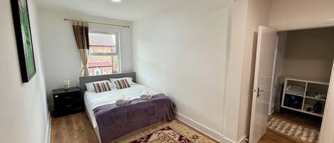 2 bedrooms, iron/ironing board, WiFi, bed sheets