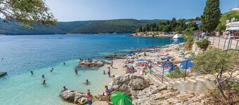 2 bedroom lovely apartment in Rabac