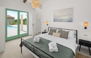 3 chambres, fer et planche à repasser, lit parapluie, Wi-Fi gratuit