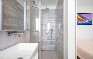 Een douche, een haardroger