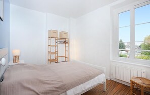 3 Schlafzimmer, Reisekinderbett, kostenloses WLAN