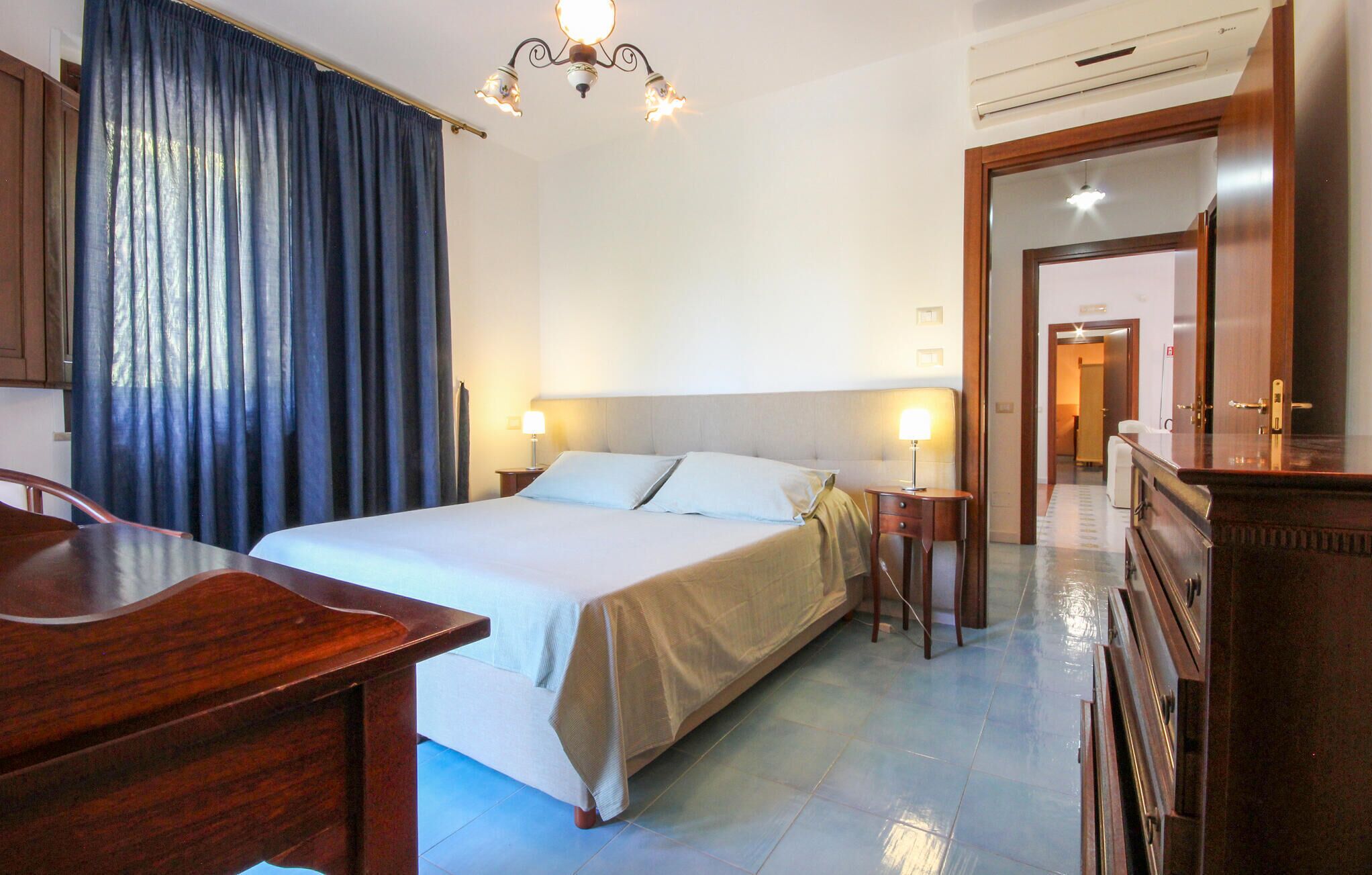 5 chambres, fer et planche à repasser, lit parapluie, Wi-Fi gratuit