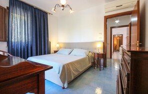 5 camere, ferro/asse da stiro, culla da viaggio, Wi-Fi gratuito