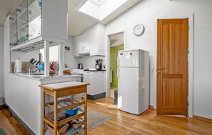 Kühlschrank, Ofen, Herdplatte, Geschirrspüler