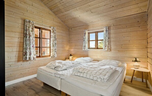 4 bedrooms, free WiFi