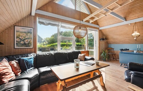 Lovely home in Hemmet with WiFi