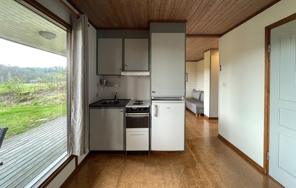 Fridge, stovetop, coffee/tea maker, cookware/dishes/utensils