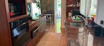 Charming rustic and chic lake-front 3-bedroom house in serene Putnam Valley
