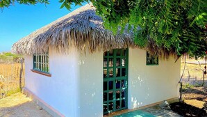 Unclassified image, 5 of 52, button - Charming bungalow in lovely El Pescadero with WiFi, AC (El Pescadero)