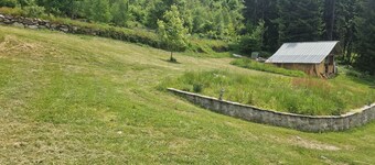 Country/mountain house, close to the 7 laux ski resort and hiking trails