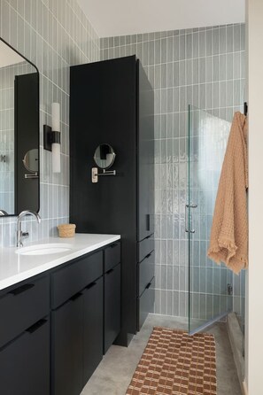 Hair dryer, towels