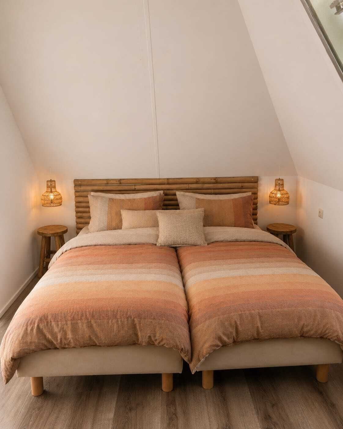 2 bedrooms, travel cot, free WiFi