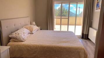 3 多间卧室、WiFi、床单