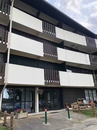 Exterior. Cosy apartment - 5-minute walk to the bottom of the slopes