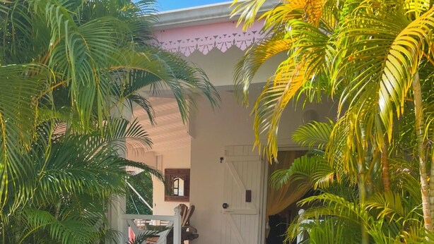 Exterior detail - Villa Sainte-Anne (Sainte-Anne)