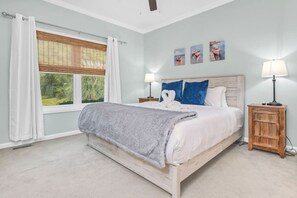 4 bedrooms, desk, iron/ironing board, free WiFi
