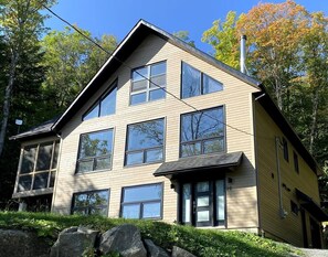 Exterior - Chalet with sauna, lake and ski, ideal for teleworking (Saint-Donat-de-Montcalm)