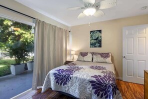 2 bedrooms, iron/ironing board, WiFi, bed sheets - BBQ & pool access, Beach Gear, Washer/Dryer, 2 Bdr (Waikoloa Village)