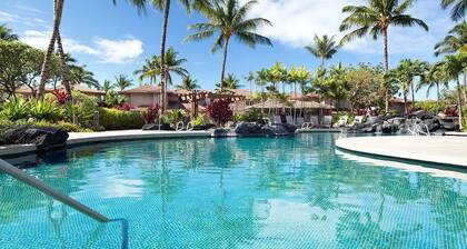 Close to Pool, Beautiful Decor, On the Golf Course