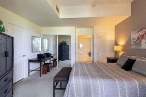 2 bedrooms, iron/ironing board, WiFi, bed sheets - Condo with golf views, pool & hot tub (Waikoloa Village)