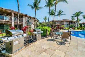 Outdoor dining - Townhouse with pool, lanai & hot tub (Waikoloa Village)