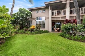 Exterior - Townhouse with pool, lanai & hot tub (Waikoloa Village)