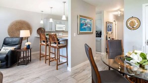 Dining - Pools, lanai & BBQ, Beach gear, On Golf Course (Waikoloa Village)