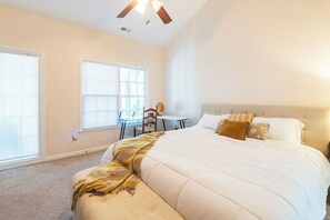 3 bedrooms, iron/ironing board, free WiFi, bed sheets