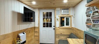 4-bedroom Tiny House on Wheels b/w Flagstaff & Grand Canyon
