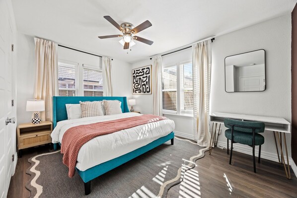 3 bedrooms, desk, iron/ironing board, travel crib