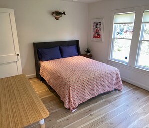 2 chambres, fer et planche à repasser, Wi-Fi, draps fournis