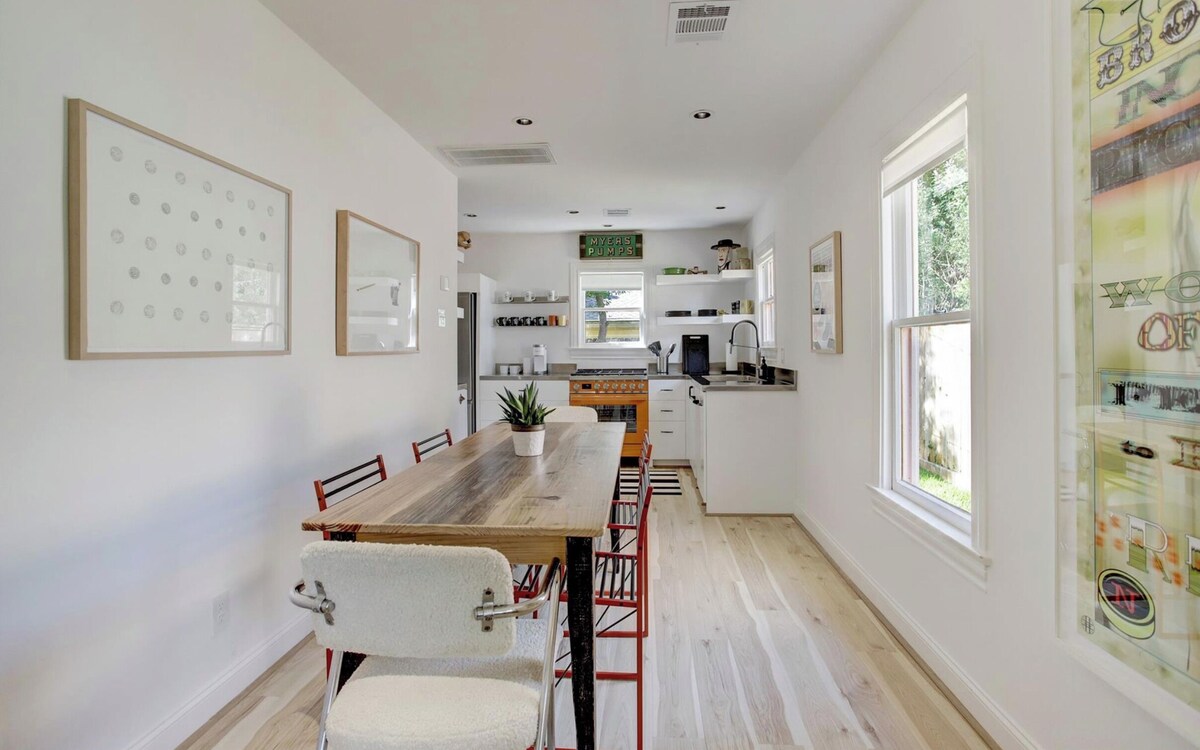 Photo 11 of Dog Friendly Cottage Near Eats and Treats