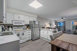 Fridge, microwave, oven, stovetop - Ocean View Condo-Balcony, Pool, Beach Access, W&D (Myrtle Beach)