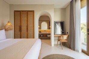 3 chambres, fer et planche à repasser, Wi-Fi, draps fournis