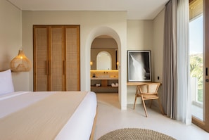 3 chambres, fer et planche à repasser, Wi-Fi, draps fournis
