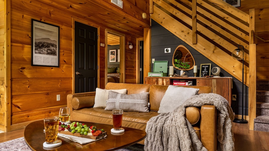 The Copper Bird Cabin