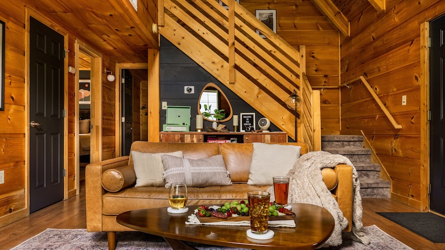 The Copper Bird Cabin