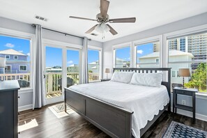 3 habitaciones, tabla de planchar con plancha y cuna de viaje